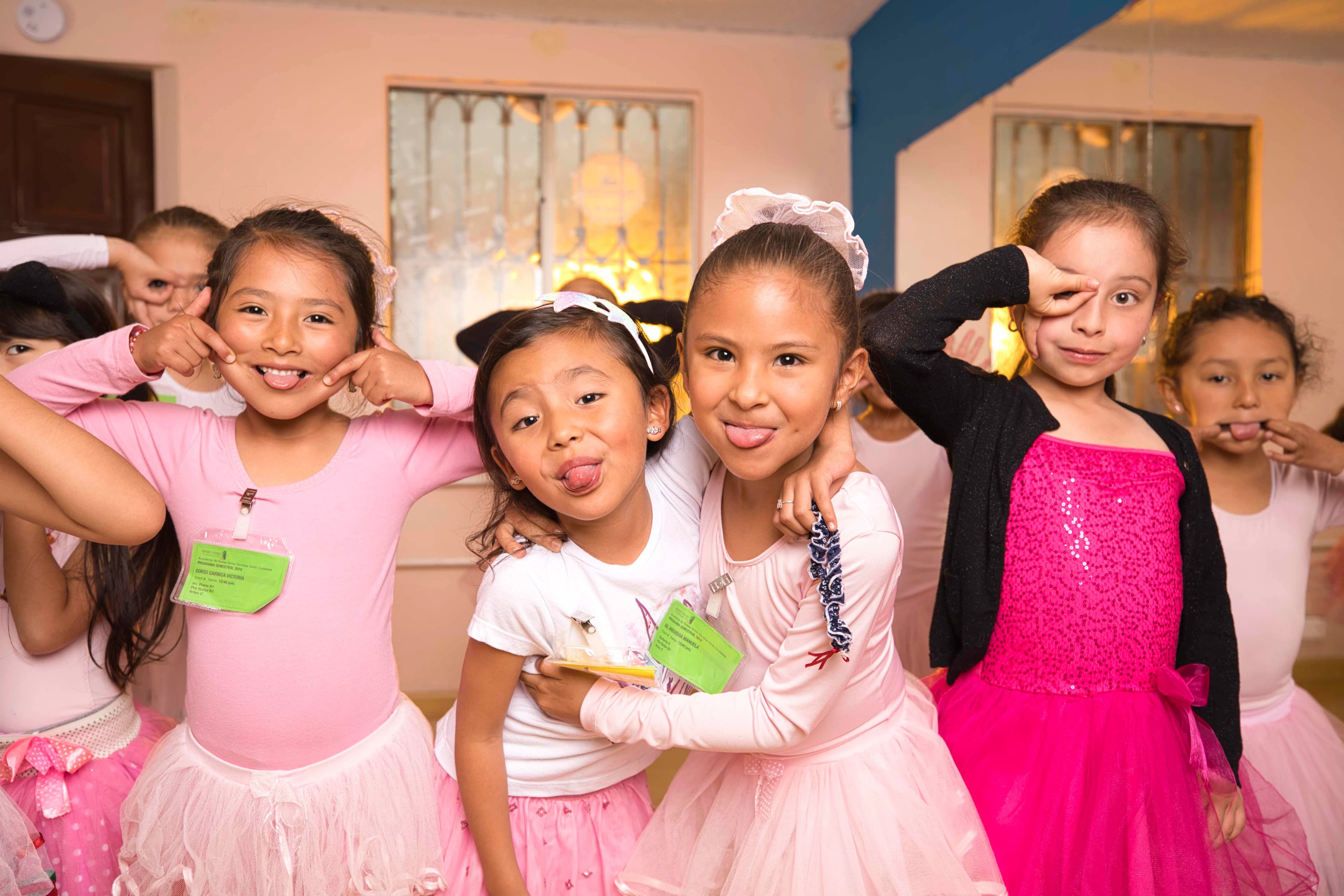 Clases de ballet para niñas en la Sede Ciudadela Colsubsidio de la Academia Semillas